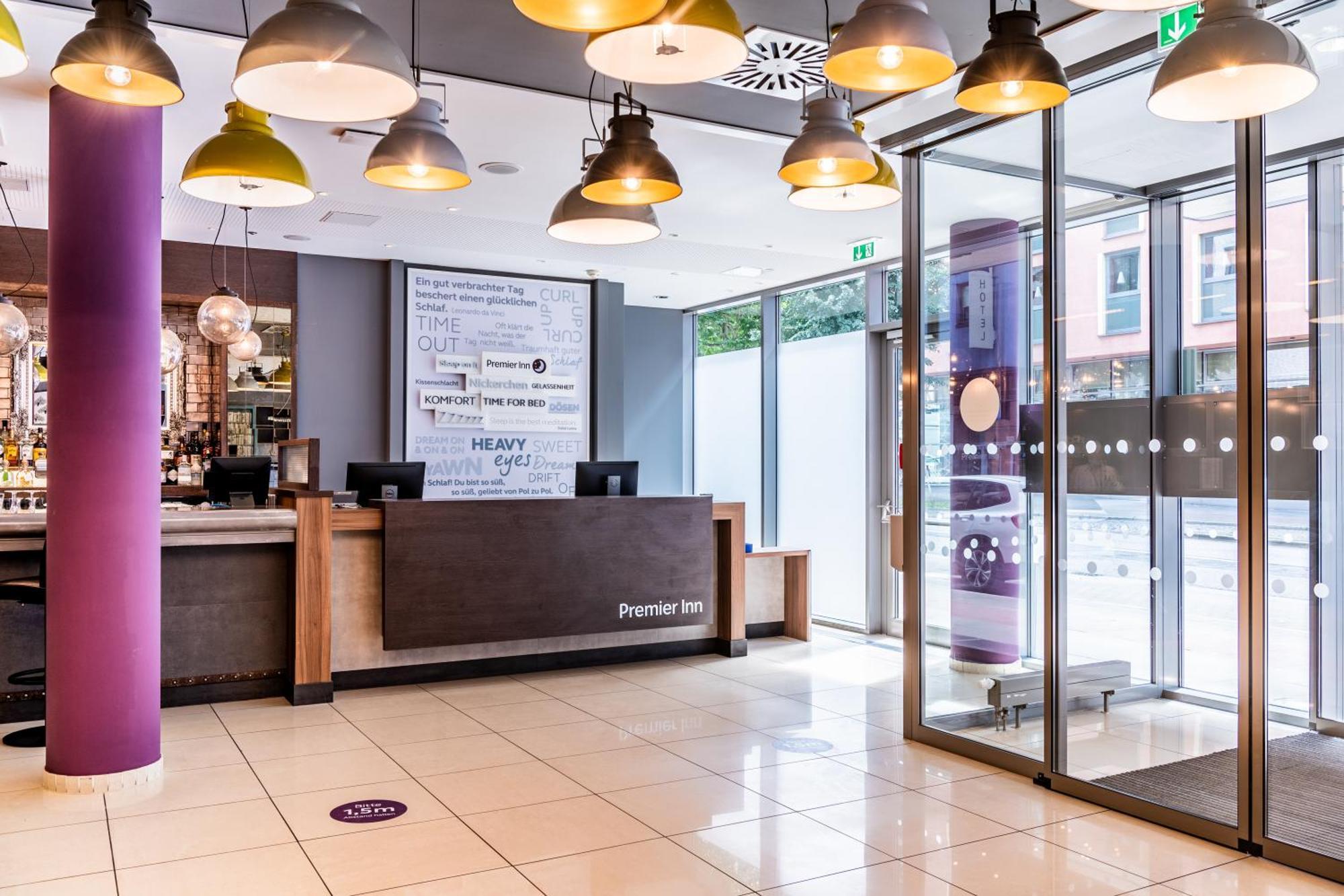 Premier Inn Hamburg City Millerntor Экстерьер фото